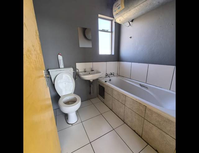 2 BEDROOM APARTMENT FOR SALE IN FLEURHOF